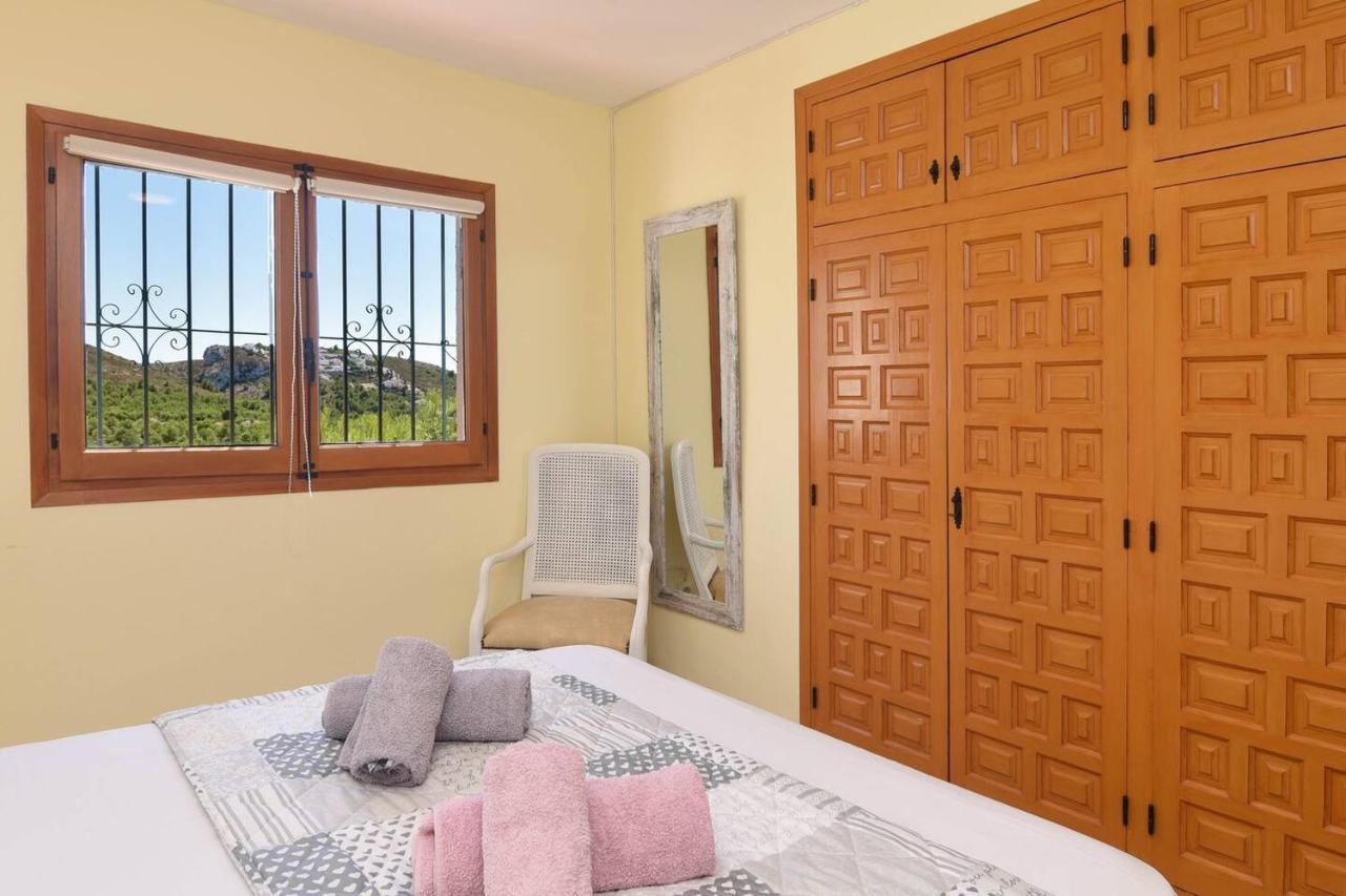 Stunning Mountain View Bungalow In Moraira Teulada Esterno foto